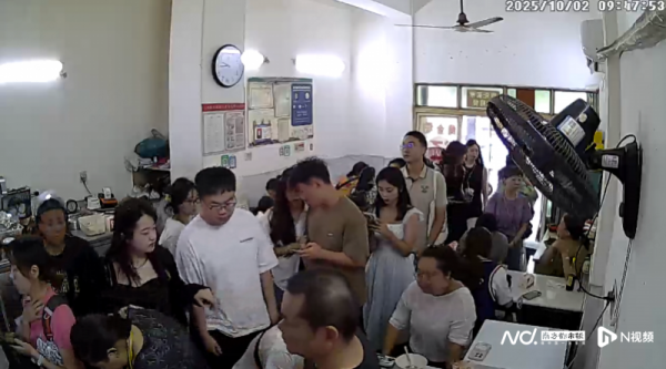 利创智投 带着榜单找美食成国庆旅游常态，“本地人推荐”小店最火爆